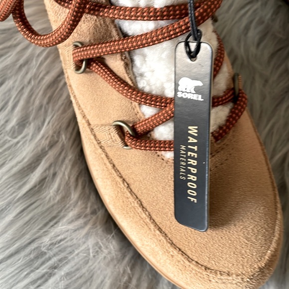 Sorel Women’s Cozy Evie laced up Ankle Boot - Picture 4 of 6